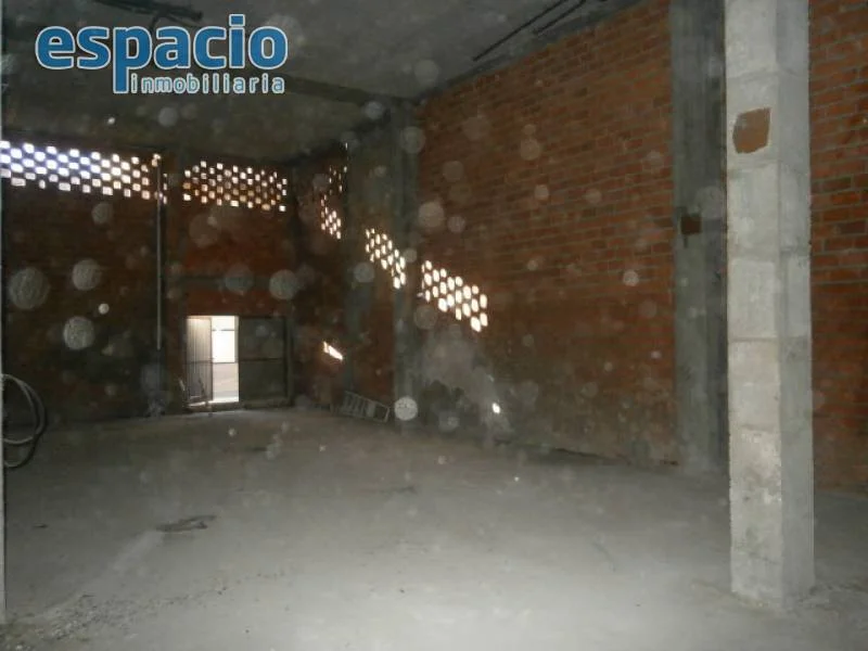 Local céntrico de 230 m²