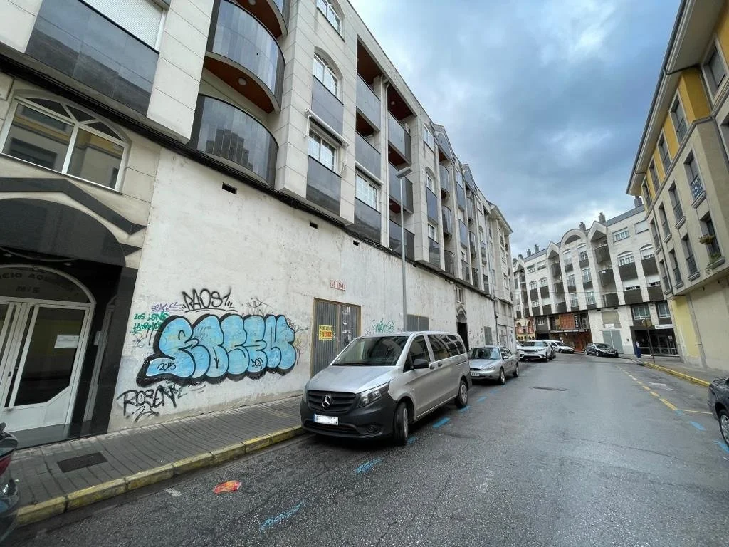 Local comercial en Centro, Ponferrada, 169 m²