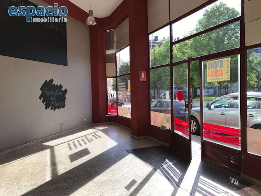 Reformed Centro commercial unit, 60 m²
