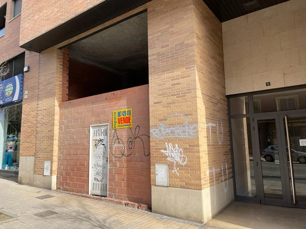 Local comercial junto a la estación de Ponferrada