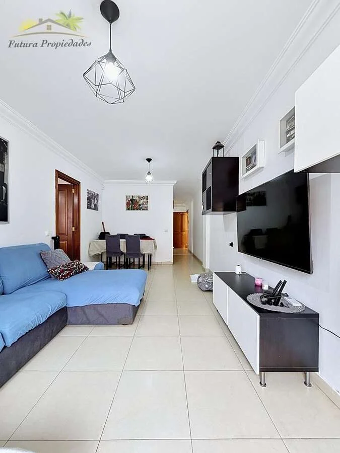 Piso de tres dormitorios con garaje privado