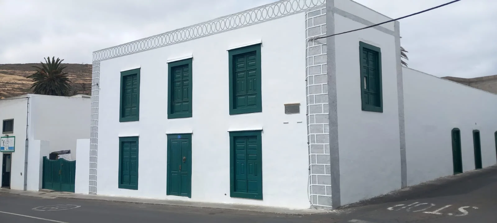 Hotel renovado en Haría con seis suites