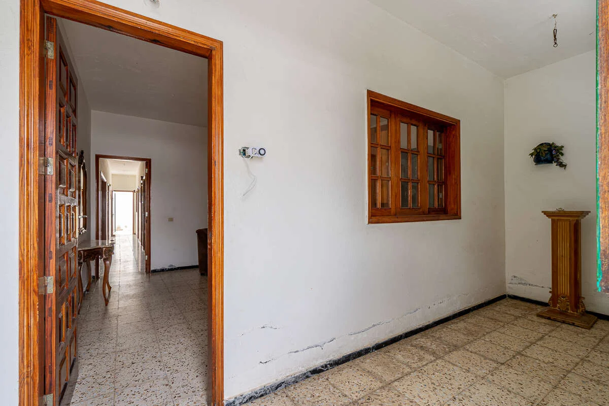 Large five-bedroom chalet in San Bartolomé