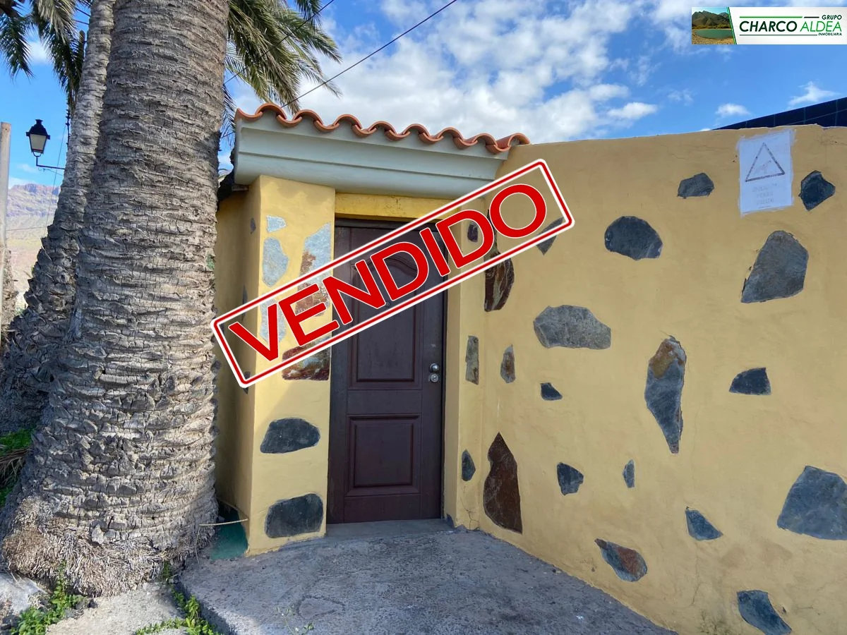 Casa rural con finca de 2.009 m²