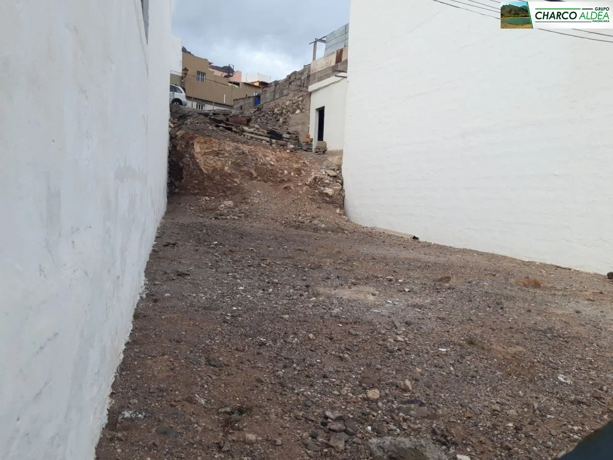 Parcela urbana de 93 m² en La Aldea