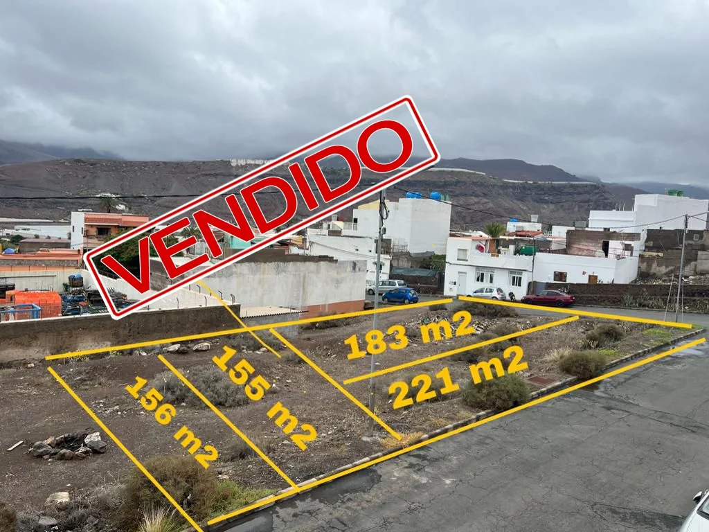 Solar urbano en Los Espinos, 155 m²