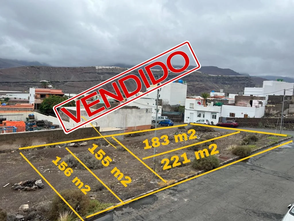 Solar urbano en Los Espinos, 156 m²