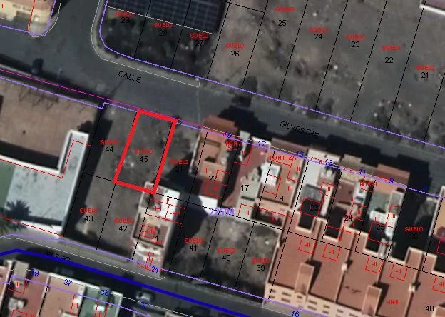 Parcela urbana en Los Espinos, 130 m²