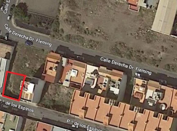 Parcela urbana en Los Espinos, 193 m²