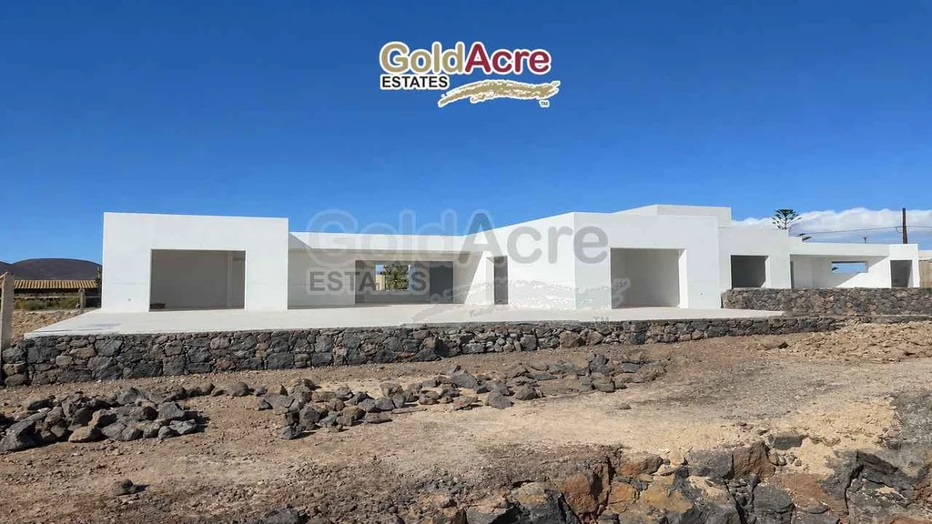 Villa de obra nueva cerca de Lajares, 3 dormitorios