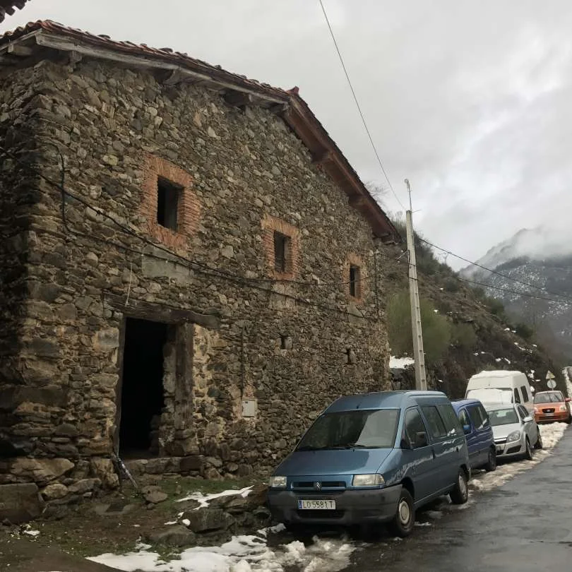 Stone house in Urdanta, 198 m²