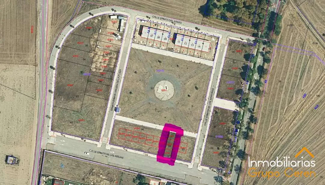 Urban plot near La Carrera chapel