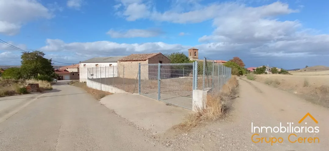Finca urbana industrial en Redecilla