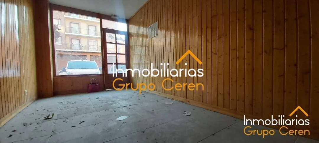 Street-front commercial unit, 25 m²
