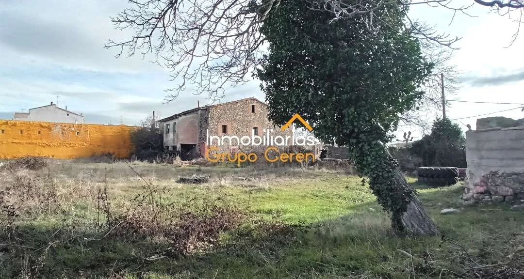 Terreno urbano junto a la Vía Verde, 1.105 m²