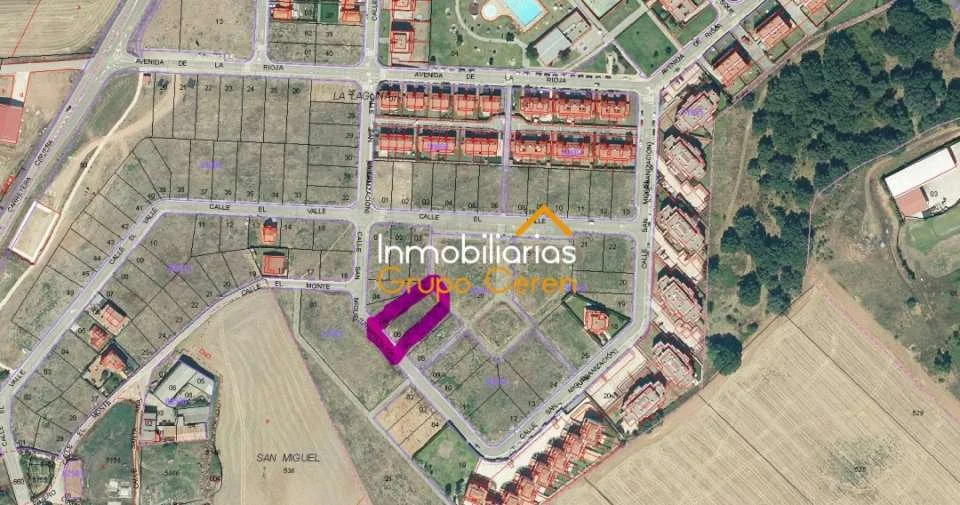 Parcela urbana en Cirueña, 201 m² edificables