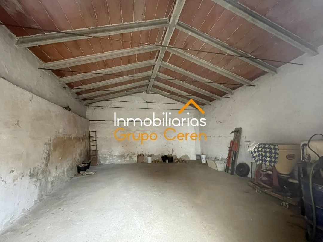 Nave industrial urbana de 69 m²