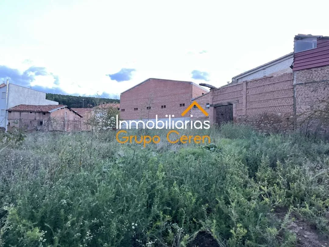 Urban plot near village square