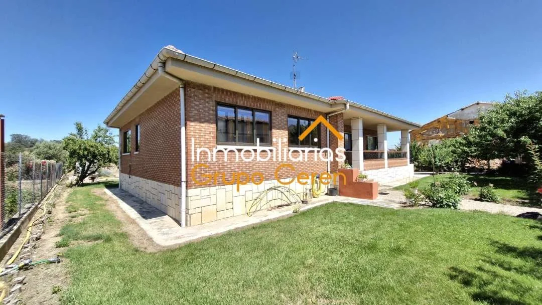 Rural chalet with pool and large plot