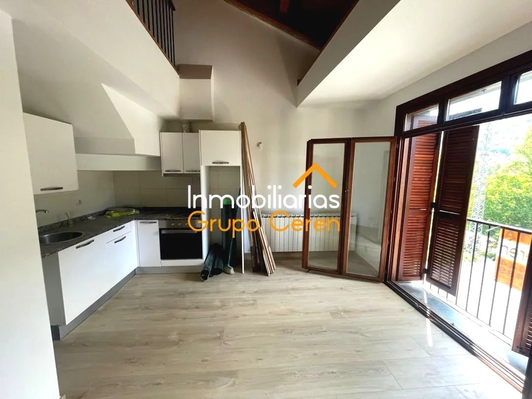 Mountain duplex with flexible upper level