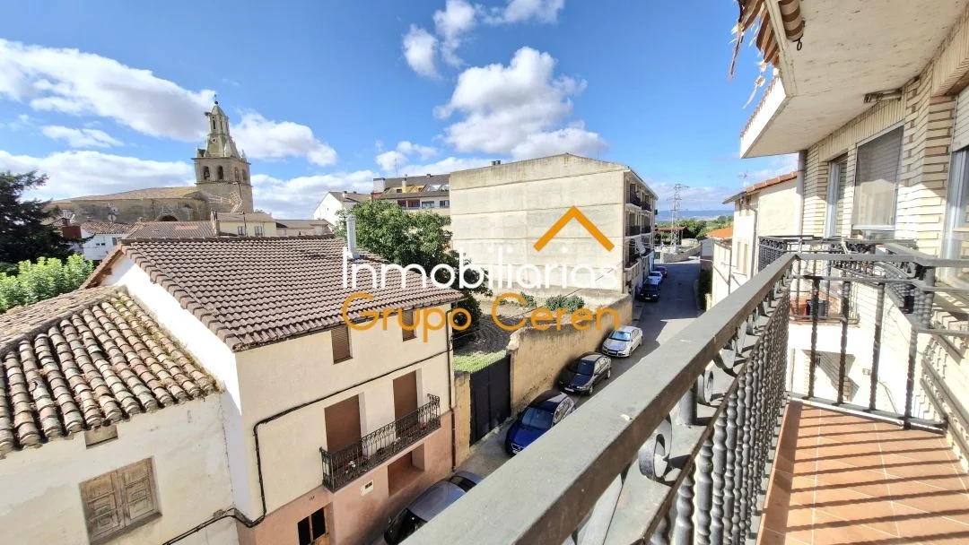 Two-bedroom flat with terrace in Rioja