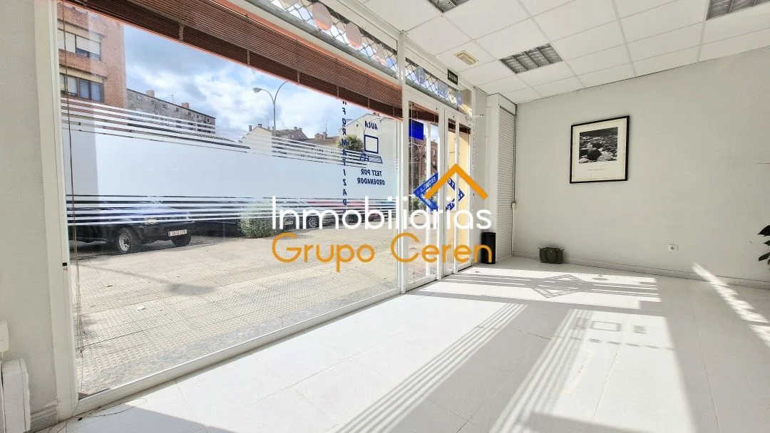 Prime street-front commercial unit, 123 m²