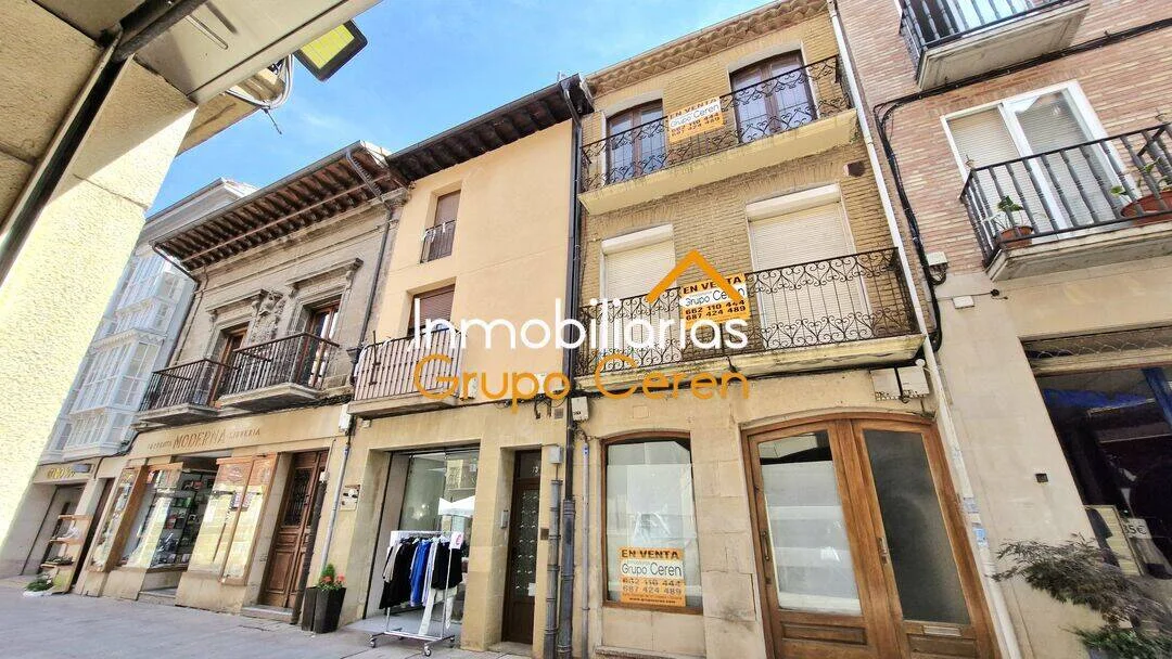 Casa en centro histórico con seis habitaciones