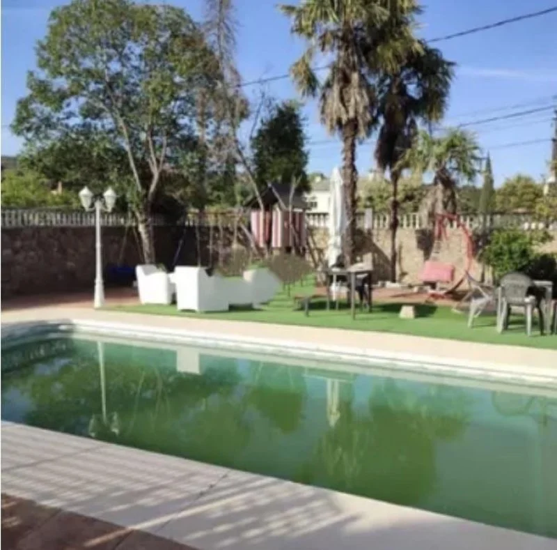 Chalet cerca de Córdoba con piscina privada