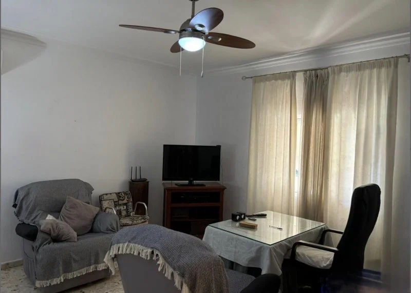 Vivienda nueva en parcela rústica de Alcolea