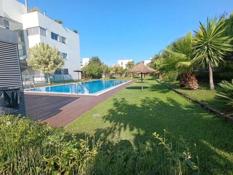 Piso nuevo en Arruzafa con jardín privado