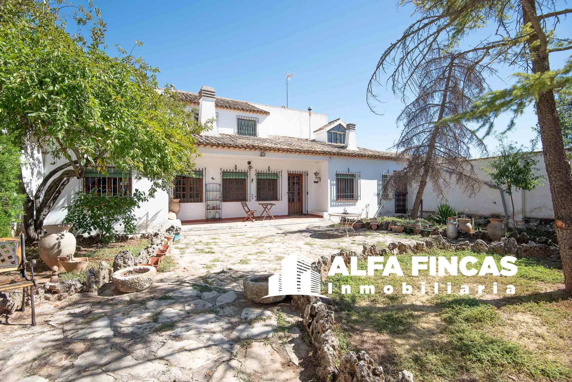 Large rural house with expansion potential