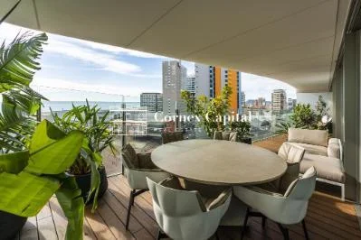 Apartamento nuevo en Diagonal Mar, 194 m²