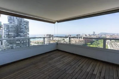 Sea-view Diagonal Mar apartment, 147 m²