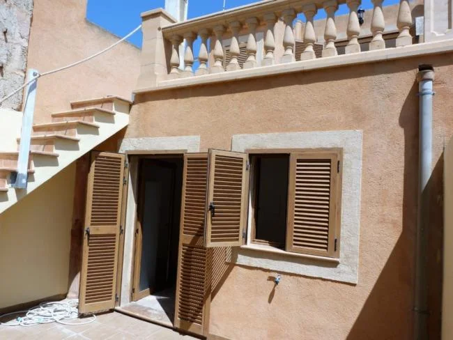 Casa reformada de dos plantas en Llucmajor