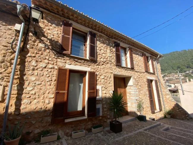 Renovated townhouse in Alaró, 3 bedrooms