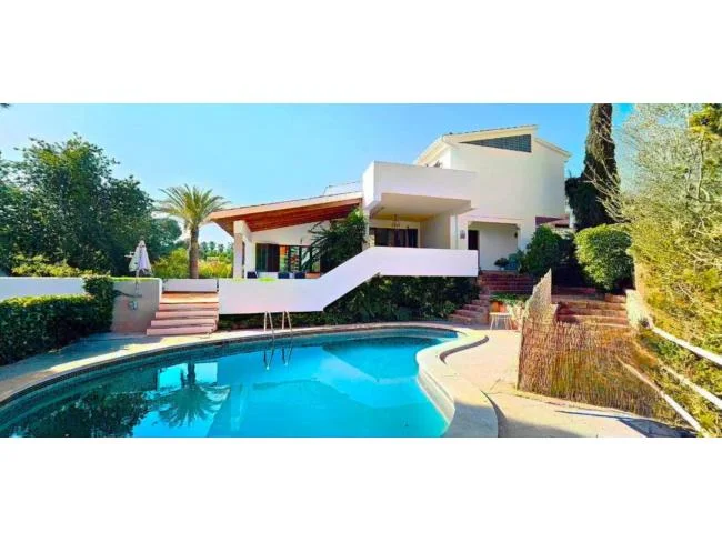 Spacious chalet near sea, 4 bedrooms