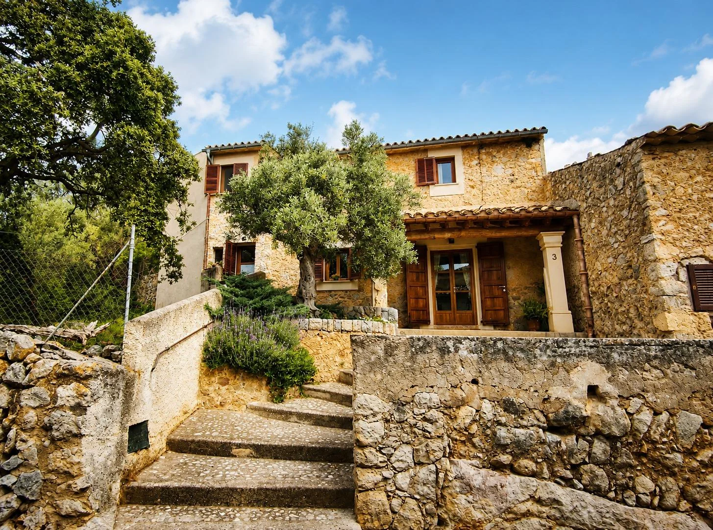 Casa rústica en Caimari con piscina de roca