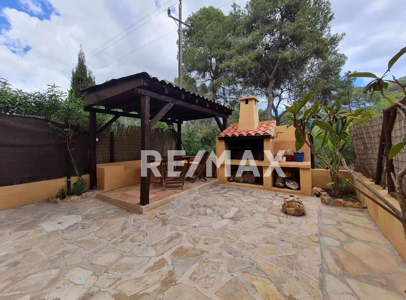 Ground-floor apartment near Cala Pada