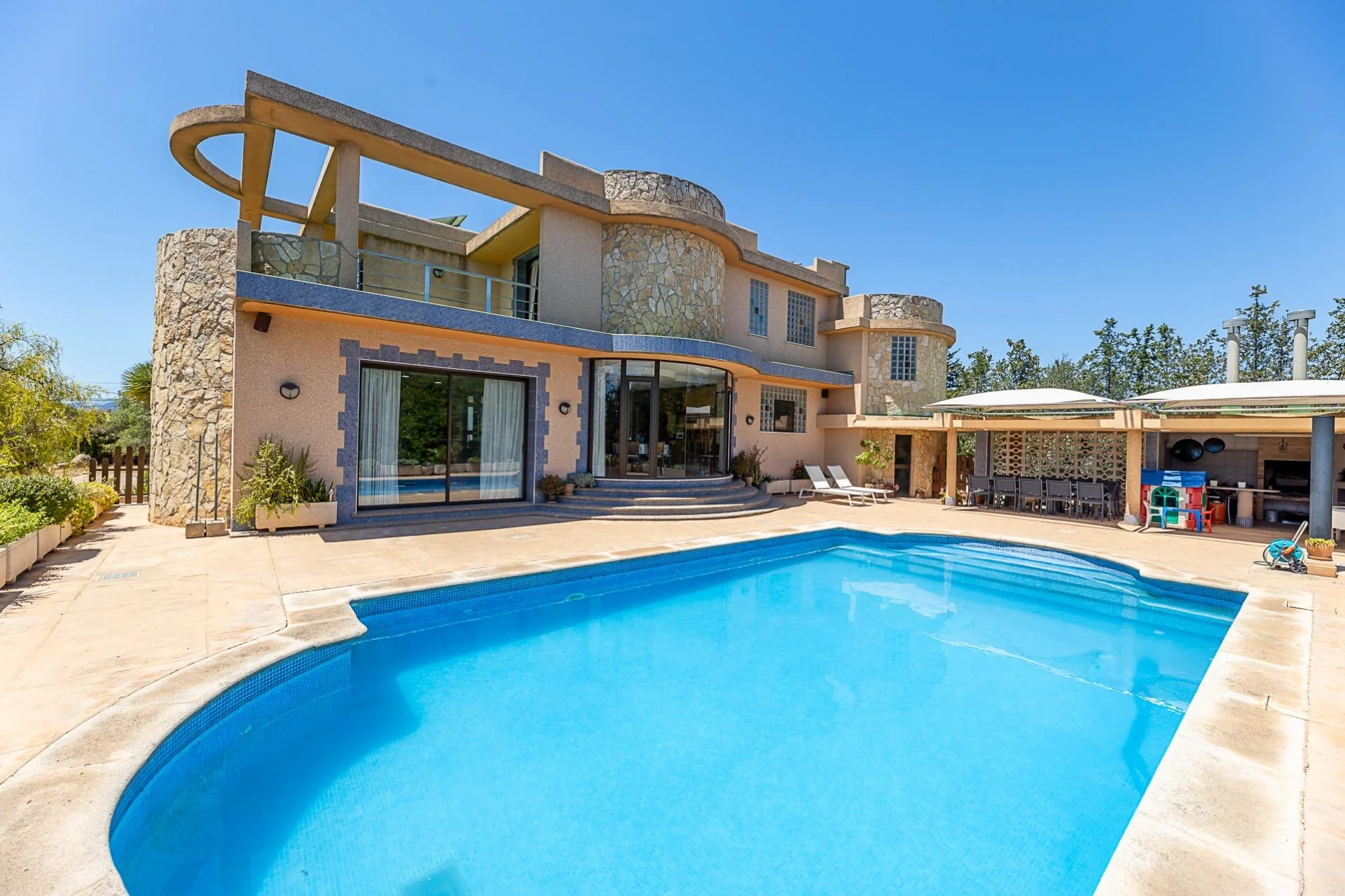 Gran villa con piscina privada en Es Garrovers