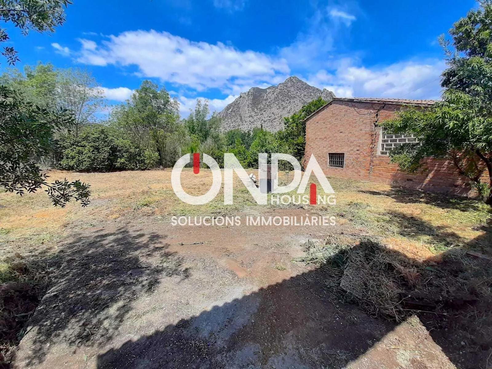 Solar edificable en Camarasa, 678 m²