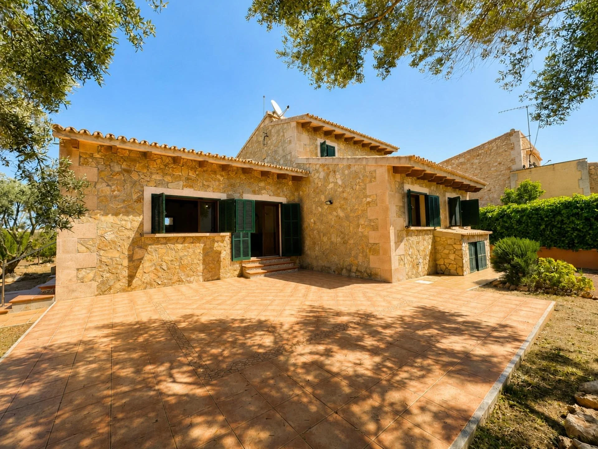 Mallorcan chalet in El Paraíso, 4 bedrooms