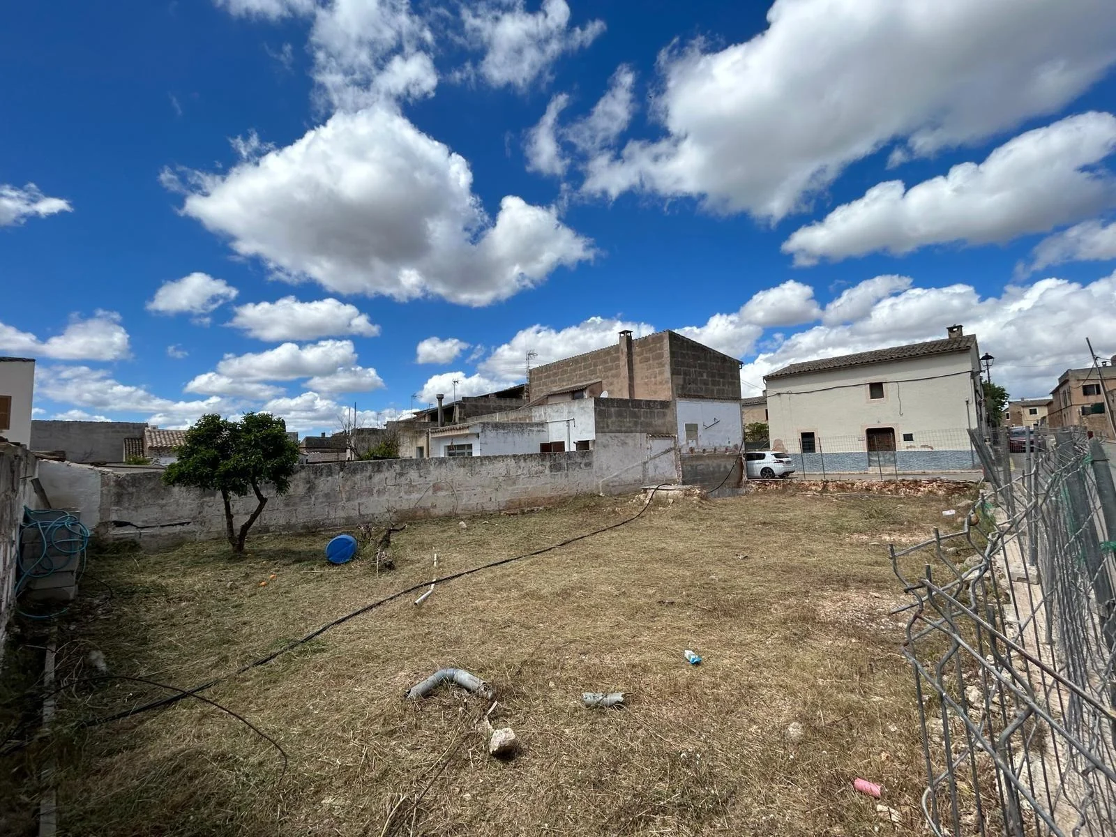 Solar urbano en Pina con licencia