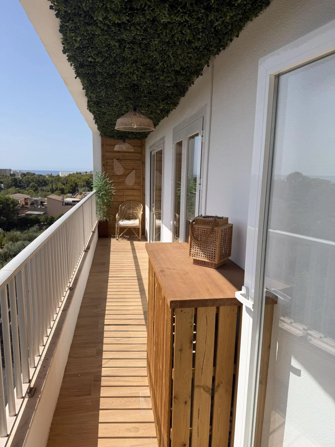 Renovated sea-view penthouse, 2 bedrooms