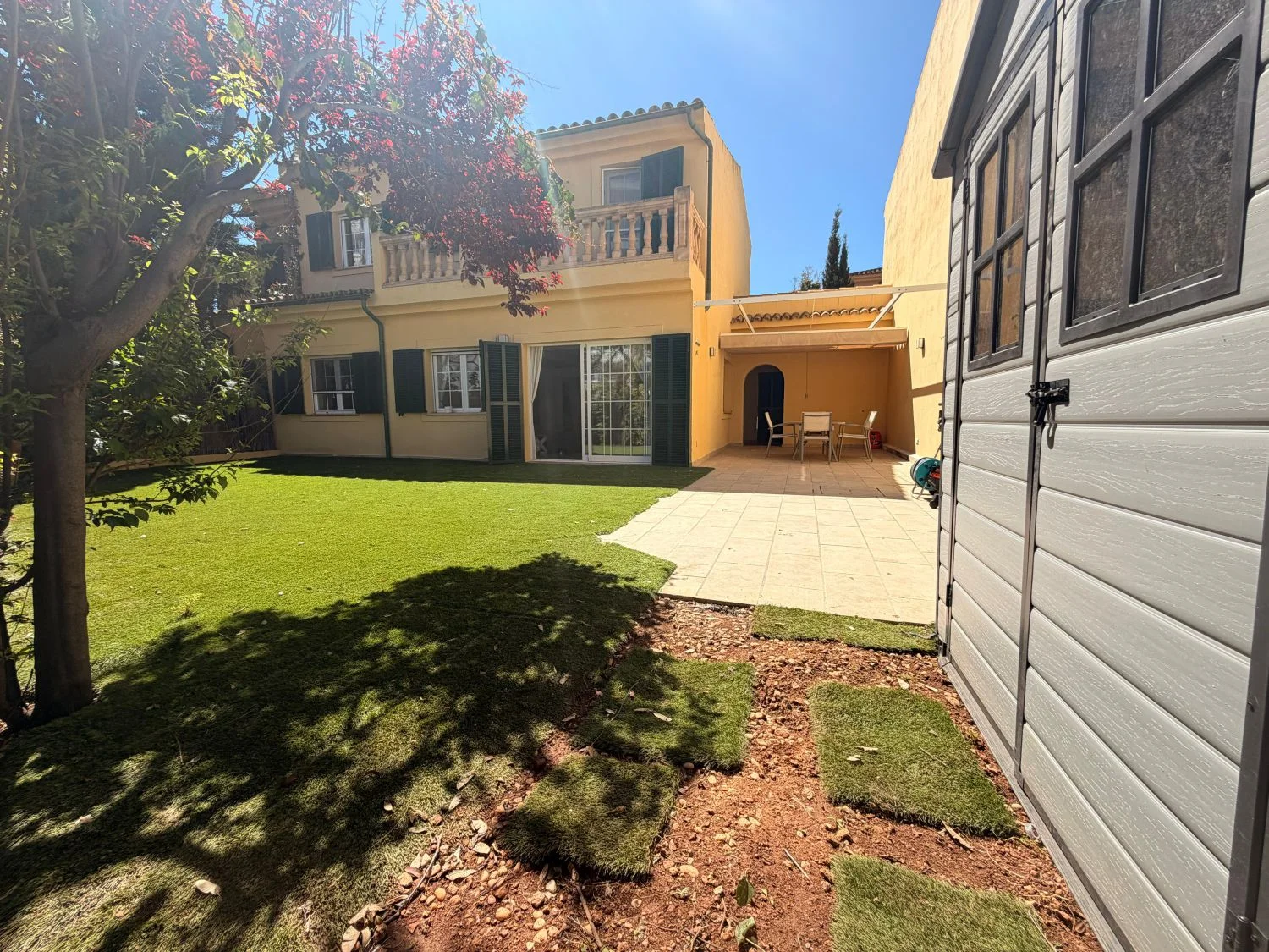 Chalet reformado en Palmanova con jardín