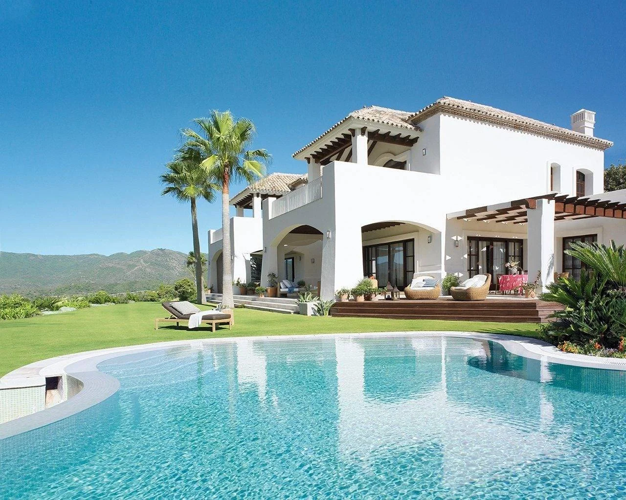 Licensed urban plot with 495m² build