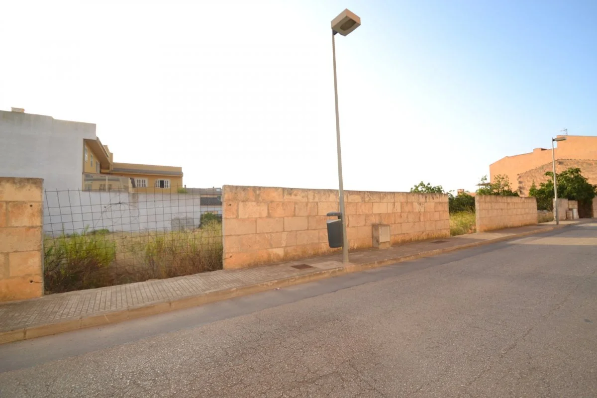 Developable land on Muro outskirts