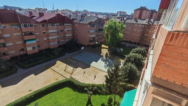 Good-condition central flat, 3 bedrooms