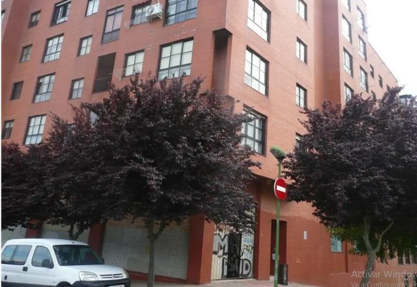 Local comercial de 95 m² en dos calles