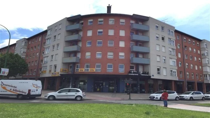 Oficina para reformar en Burgos Centro