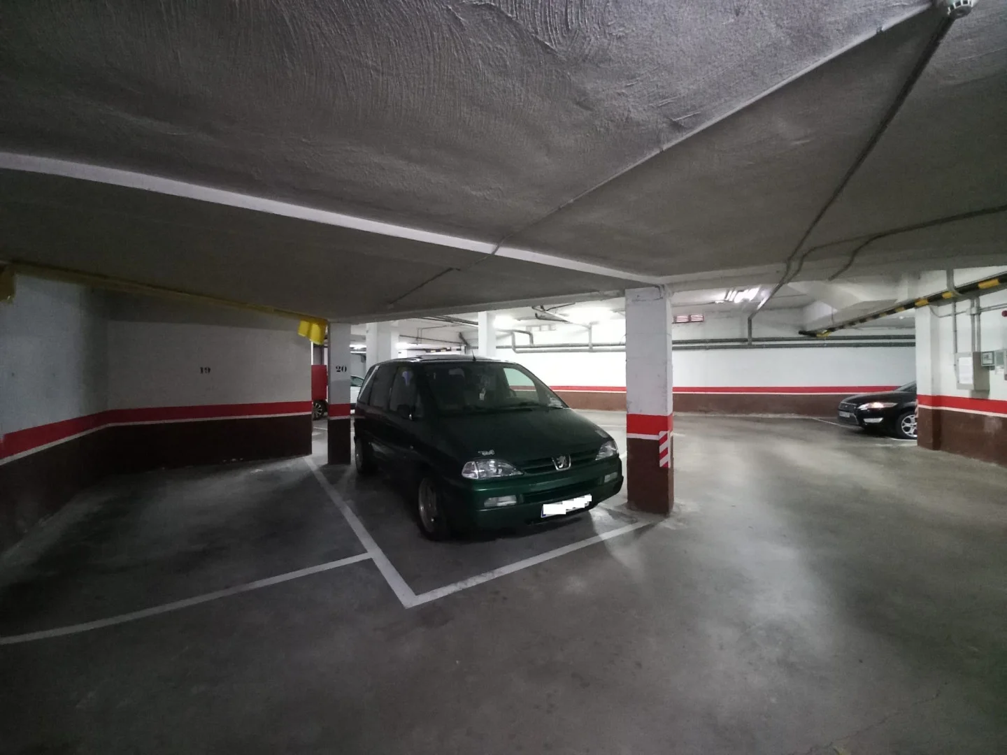 Broad-access garage in Yagüe, 15 m²